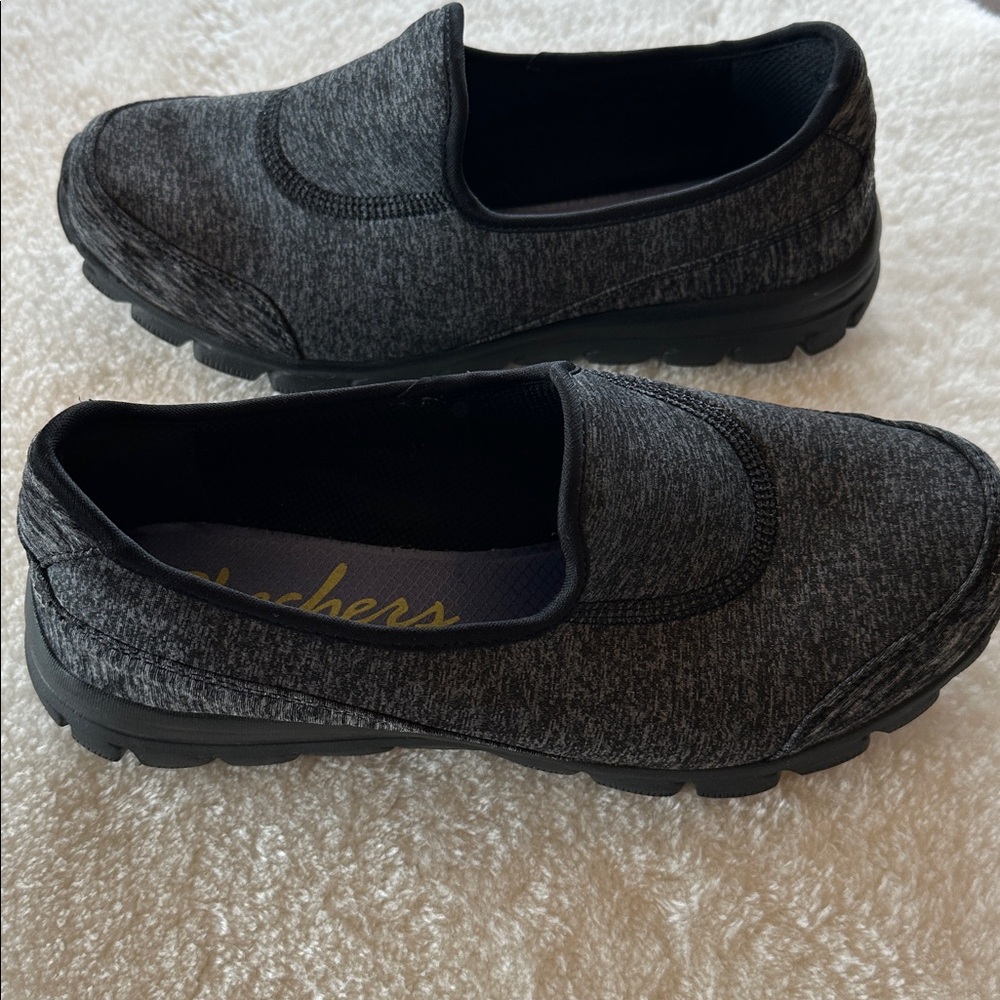 Skecher slip ons.